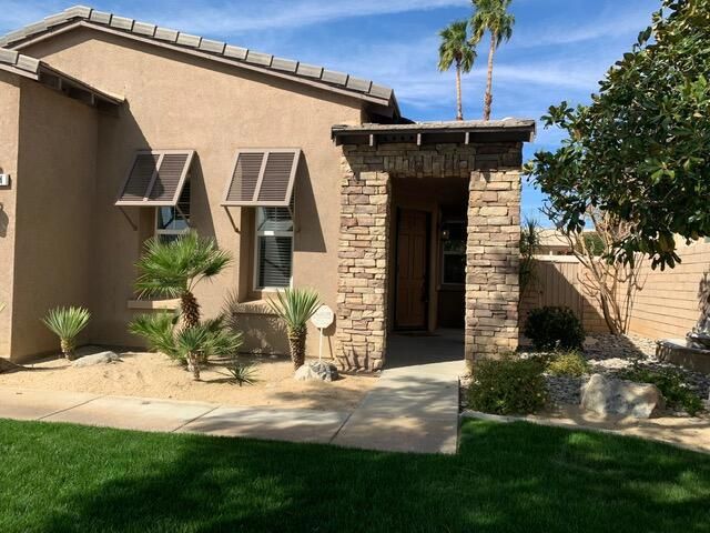 104 Shoreline Drive, Rancho Mirage, CA 92270