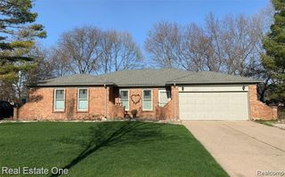 5051 FALMOUTH Drive, Troy, MI 48085