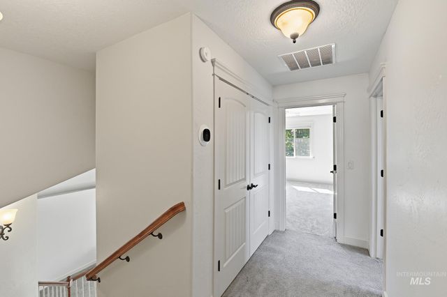 2813 S Bayhill Ct, Nampa, ID 83686