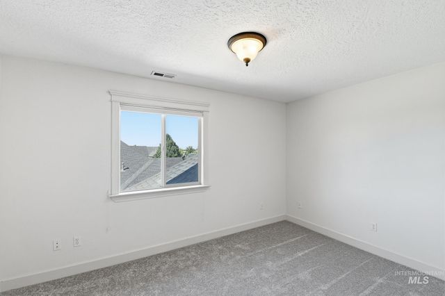 2813 S Bayhill Ct, Nampa, ID 83686