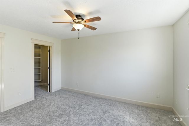 2813 S Bayhill Ct, Nampa, ID 83686