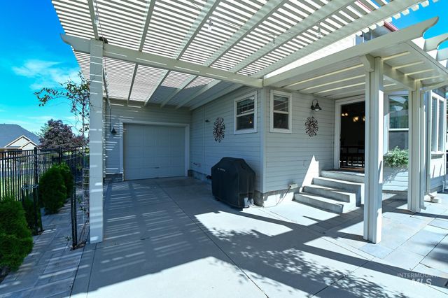 2813 S Bayhill Ct, Nampa, ID 83686