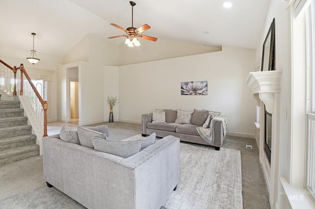 2813 S Bayhill Ct, Nampa, ID 83686