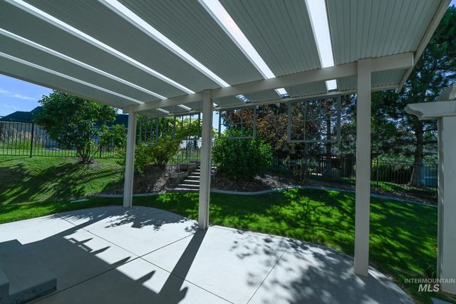2813 S Bayhill Ct, Nampa, ID 83686