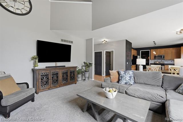 23431 Winged Foot Way, South Lyon, MI 48178
