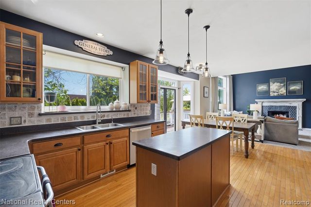 23431 Winged Foot Way, South Lyon, MI 48178
