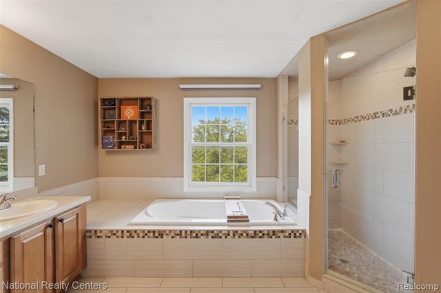 23431 Winged Foot Way, South Lyon, MI 48178
