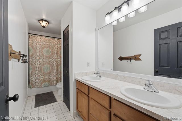 23431 Winged Foot Way, South Lyon, MI 48178