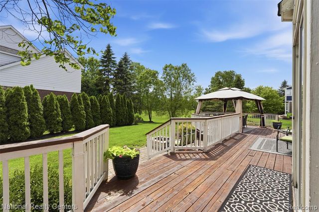23431 Winged Foot Way, South Lyon, MI 48178