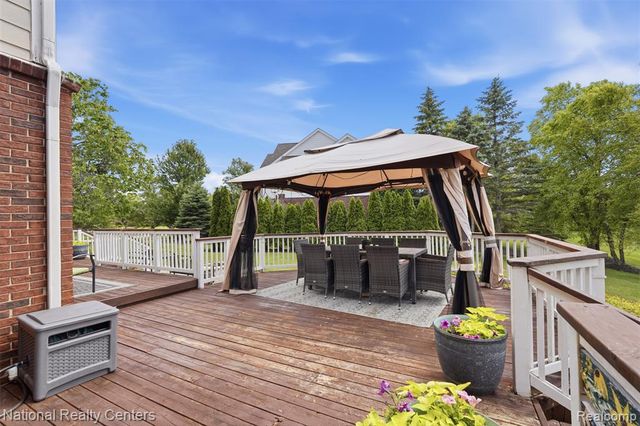 23431 Winged Foot Way, South Lyon, MI 48178