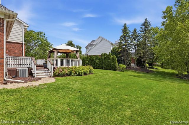 23431 Winged Foot Way, South Lyon, MI 48178
