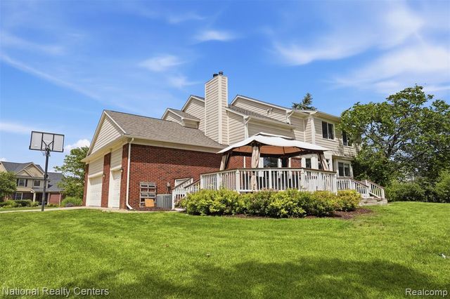 23431 Winged Foot Way, South Lyon, MI 48178