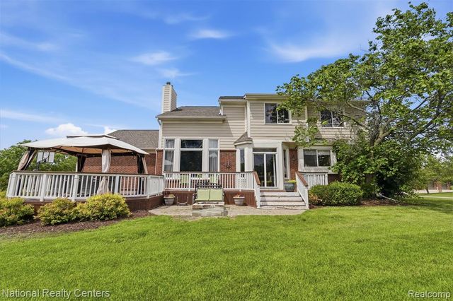 23431 Winged Foot Way, South Lyon, MI 48178