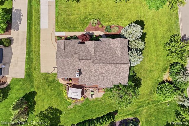 23431 Winged Foot Way, South Lyon, MI 48178