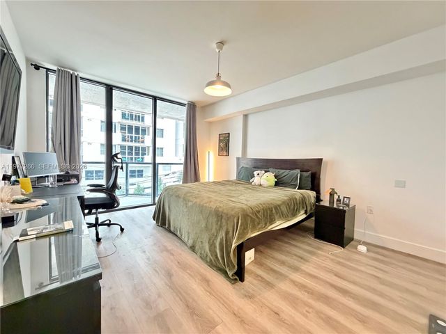 201 SW 17th Rd 304, Miami, FL 33129