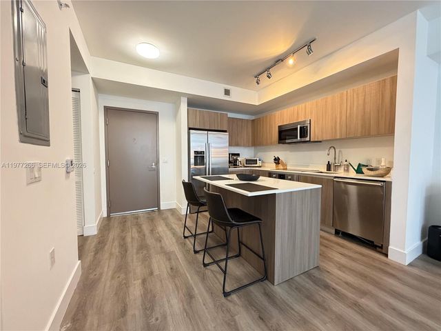 201 SW 17th Rd 304, Miami, FL 33129