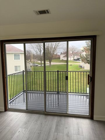 7040 REMINGTON Court 204, Woodridge, IL 60517