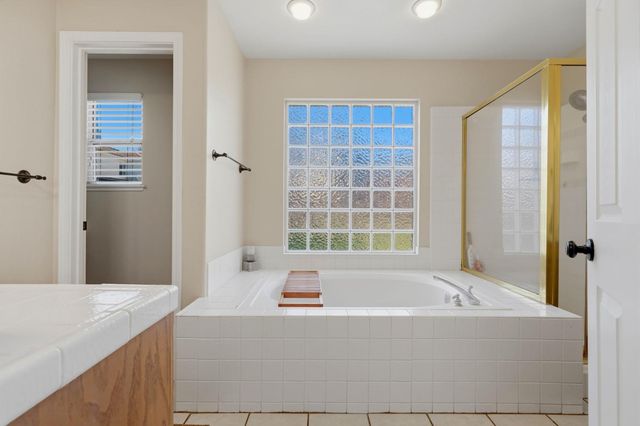 5806 W El Paso, Fresno, CA 93722