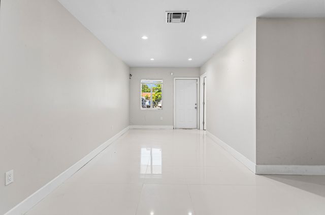 1519-1521 NW 8th Avenue, Fort Lauderdale, FL 33311