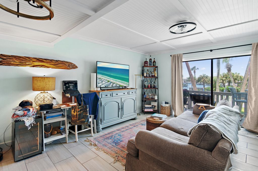 Image 2 of property listing at 501 Gulf Shore Drive UNIT 9, Destin, FL 32541