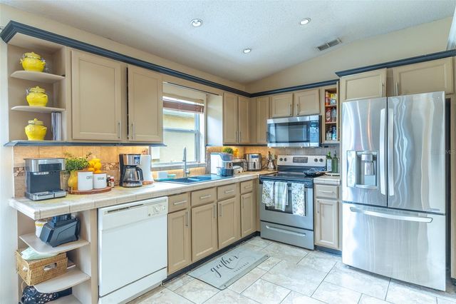 549 SHORT PINE CIRCLE, Orlando, FL 32807