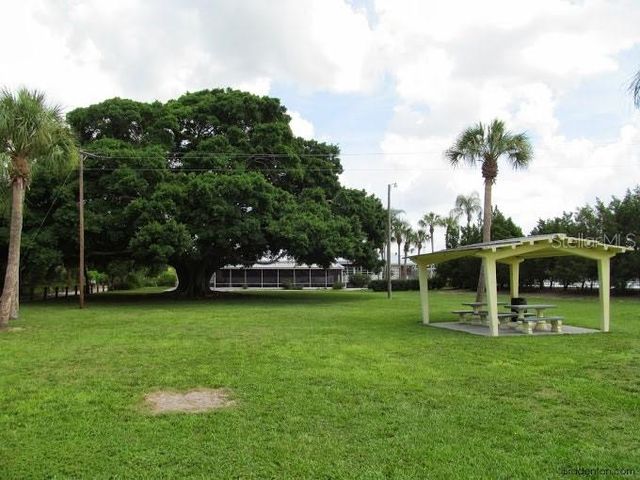 1000 DARTMOUTH DRIVE, Bradenton, FL 34207