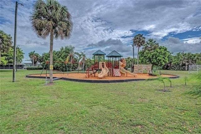 1000 DARTMOUTH DRIVE, Bradenton, FL 34207