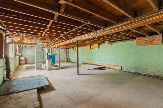 845 Washington St, Easton, MA 02375