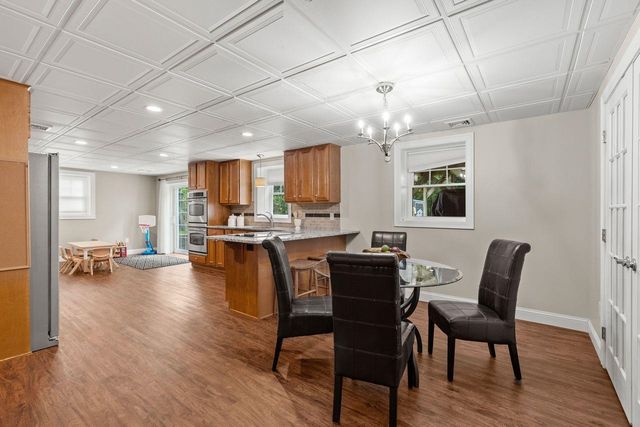 23 Chisholm Farm Drive, Stratham, NH 03885
