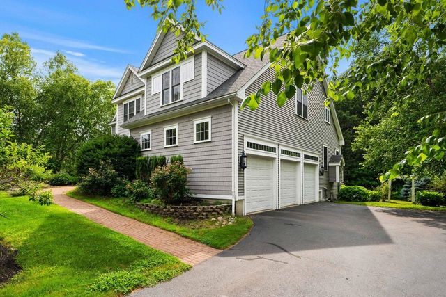 23 Chisholm Farm Drive, Stratham, NH 03885