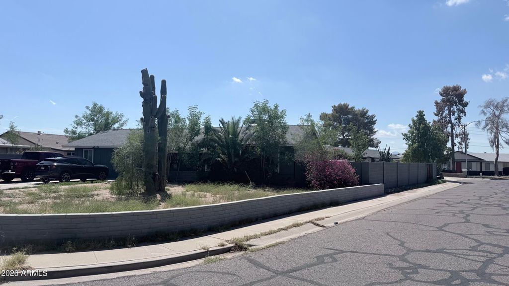 8911 W MONTEROSA Street, Phoenix, AZ 85037 — photo 3