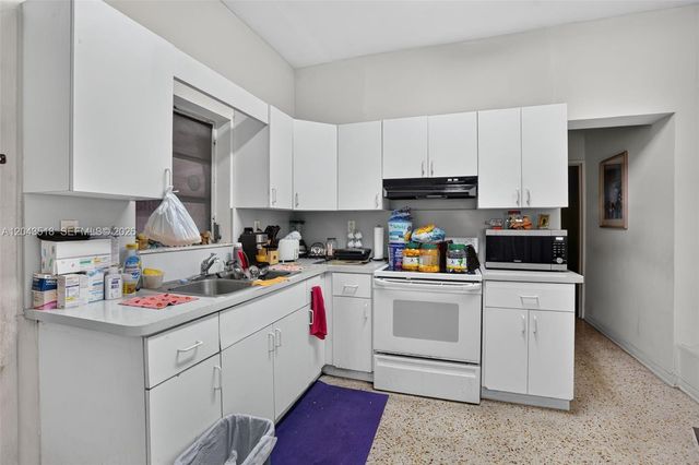 2815 NW 14th Street, Miami, FL 33125