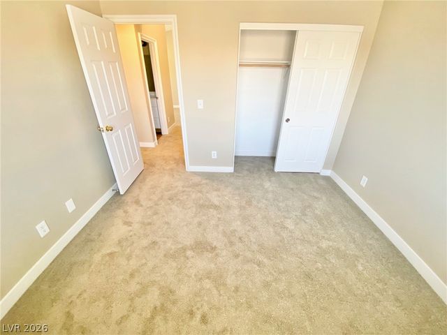 249 Soggy Ruff Way, Las Vegas, NV 89148