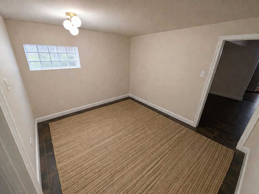 Image 30 of property listing at 629 22nd Avenue, Bellwood, IL 60104