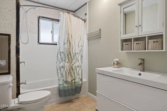 98 Begonia 98, Ventura, CA 93004