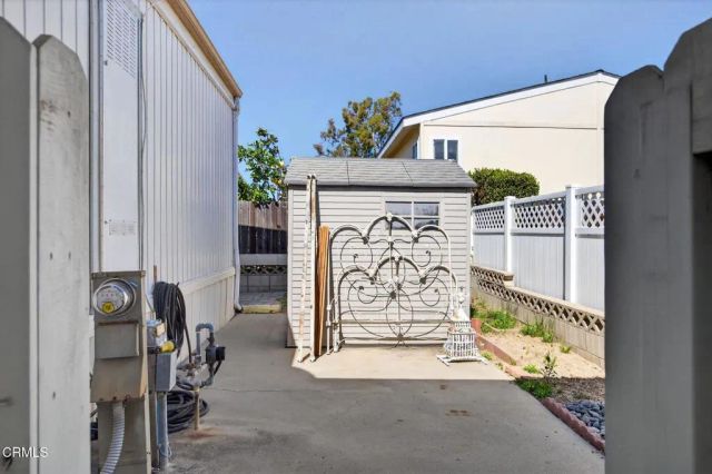 98 Begonia 98, Ventura, CA 93004