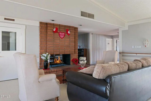 98 Begonia 98, Ventura, CA 93004