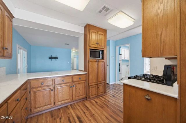 98 Begonia 98, Ventura, CA 93004