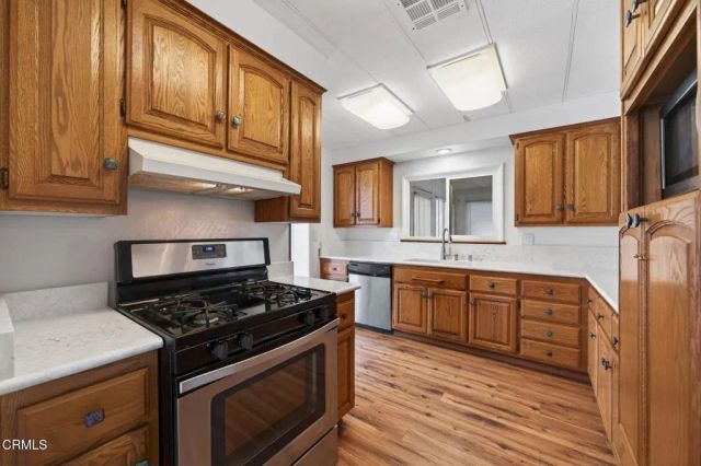 98 Begonia 98, Ventura, CA 93004