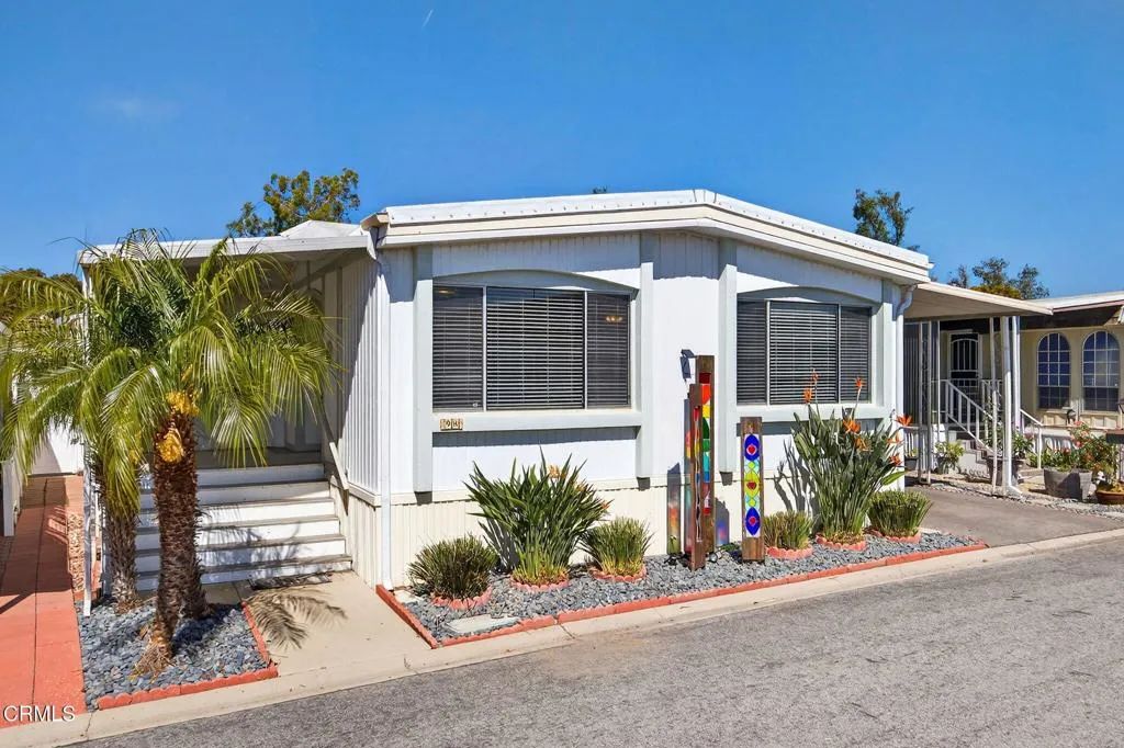 98 Begonia 98, Ventura, CA 93004