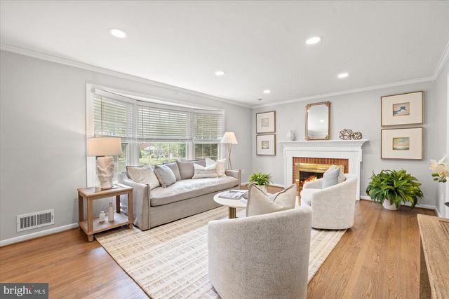 8403 W BOULEVARD DR, Alexandria, VA 22308