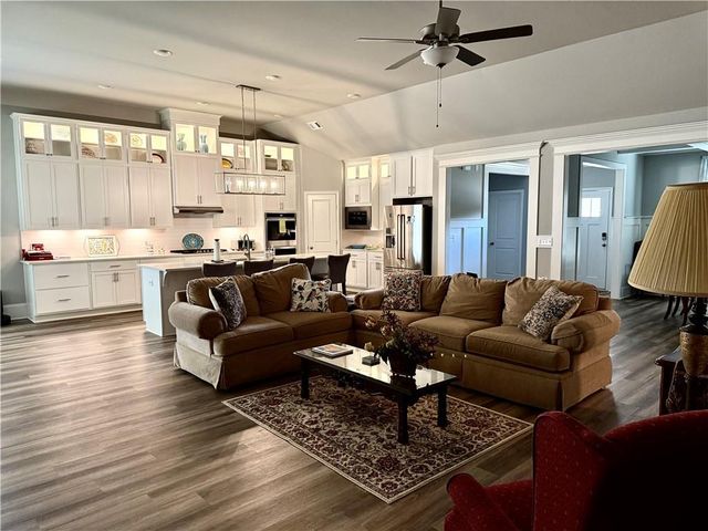 2078 Sidney Cove Court, Buford, GA 30518