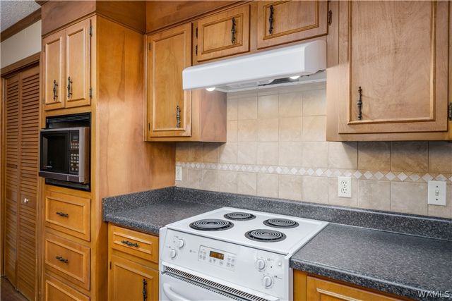 5602 Inverness, Northport, AL 35473