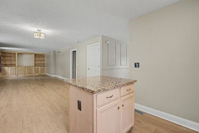 13 Wooded Ridge Drive, Batavia Twp, OH 45102