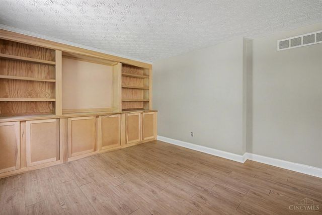 13 Wooded Ridge Drive, Batavia Twp, OH 45102