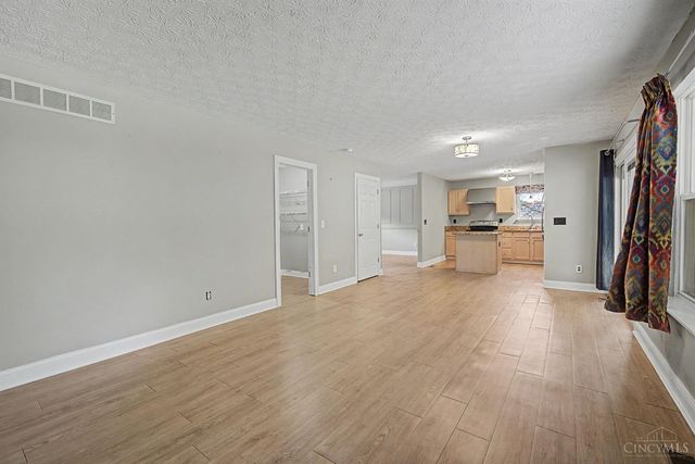 13 Wooded Ridge Drive, Batavia Twp, OH 45102