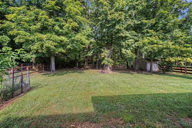 13 Wooded Ridge Drive, Batavia Twp, OH 45102