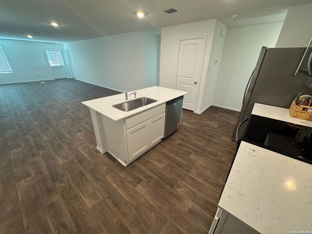 1411 Capitol Reef, Adkins, TX 78101