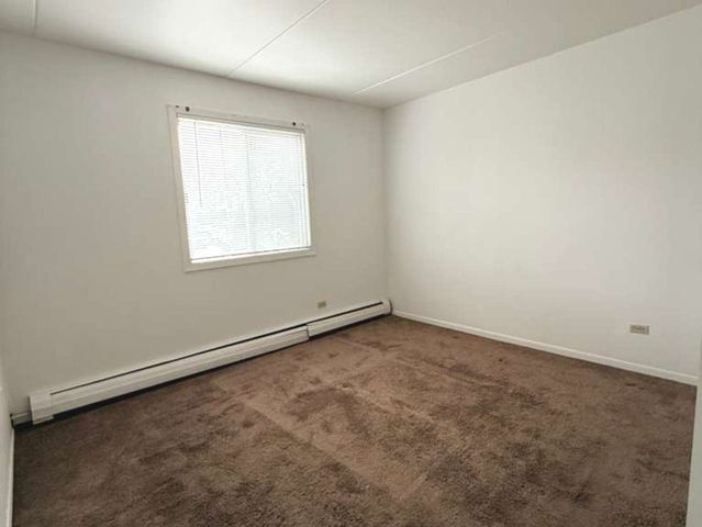 8108 WATERBURY Court 407, Woodridge, IL 60517