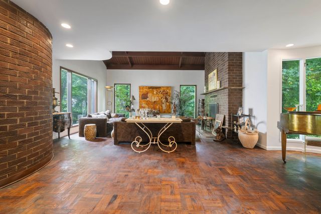 5250 ARLINGTON Avenue, New York City, NY 10471
